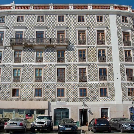 MyPlaceLisbon - Cais de Alfama Apartment-2